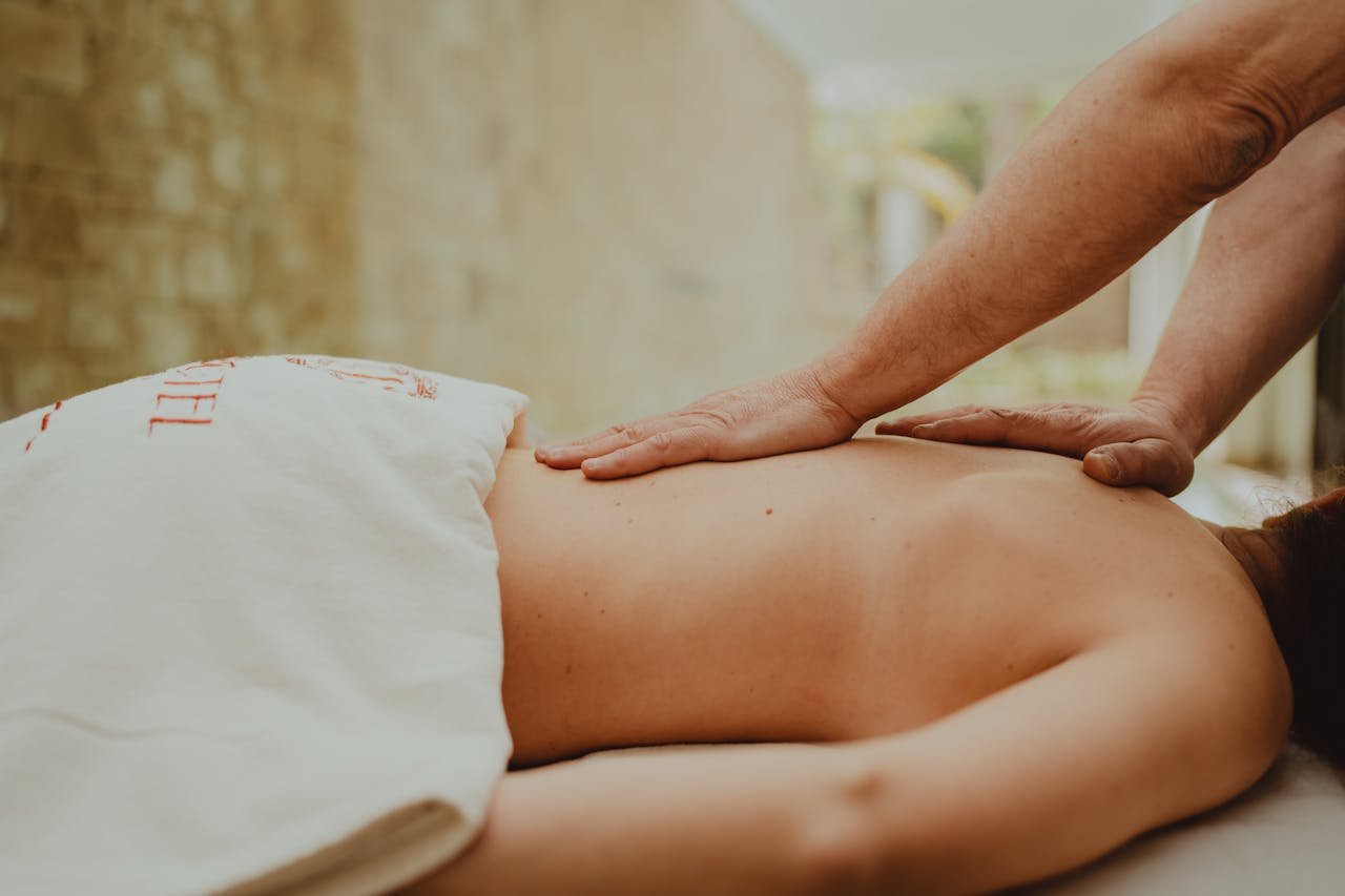Potser no és tristesa… Potser necessites aquest espai propi, aquell moment d’autocura, d'amanyagar-te, de sentir-te cuidada. Demana cita per veure’ns 👇🏻 📲📞truca ara i de la mà de les nostres esteticistes t’assessorarem. 🫵 t’esperem. .. 📲☎️624609/812666 📍C/Dr. Vilanova 9, edifici Thaïs. Baixos. ( al costat de la borda pairal) #Tratamientofacial #tratamientocapilar #tratamientocorporal #naturalbeauty #Andorra #centroestético #rutinafacial #limpiezafacial